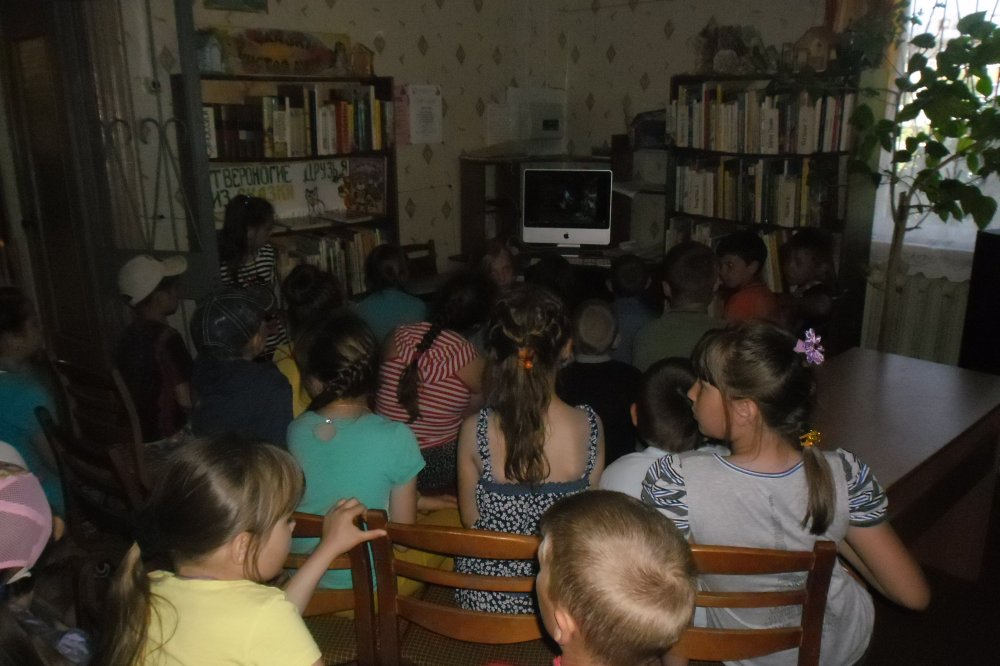 Серебряными волонтерами проведено мероприятие, приуроченное  Дню российского кино 