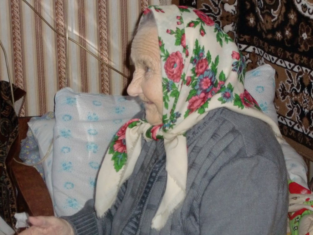 Поздравление труженицы тыла в с.Новодугино