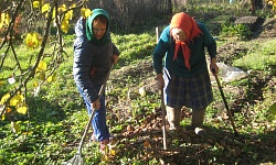 Социальные работники устроили своим подопечным гражданам  «Праздник чистоты».