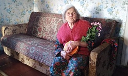 Серебряными волонтерами проведено мероприятие, по поздравлению с 94-х летием со дня рождения Екатерины Павловны