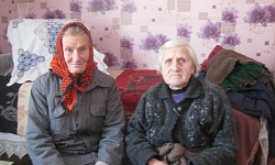 Серебряные волонтеры поздравили с 80-летним юбилеем со дня рождения бабушку 