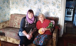 Серебряными волонтерами проведено мероприятие, по поздравлению с 94-х летием со дня рождения Екатерины Павловны